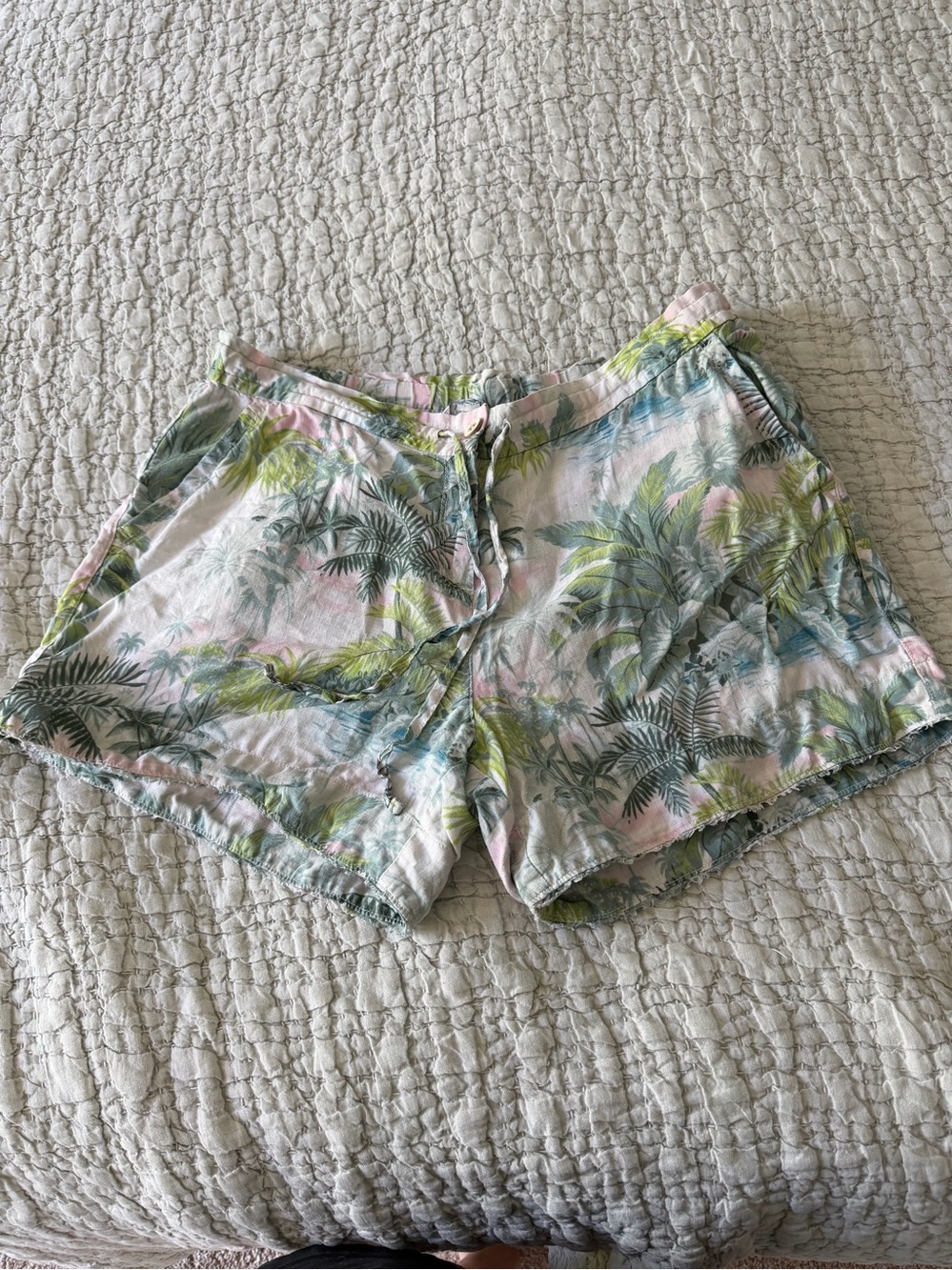 Tommy Bahama 100%Linen Pastel Palm Print Drawstring Shorts - Pink, Green, Blue